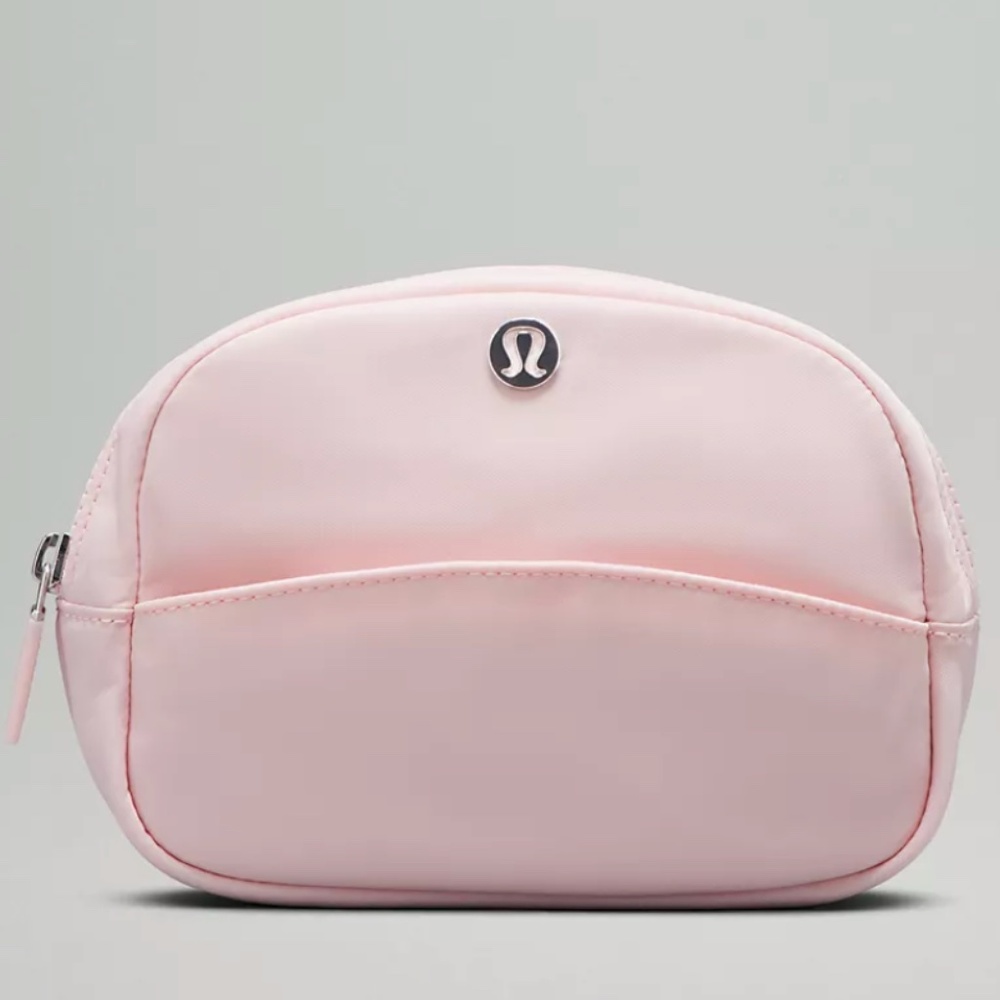 NWT City Essentials Pouch Mini 2L